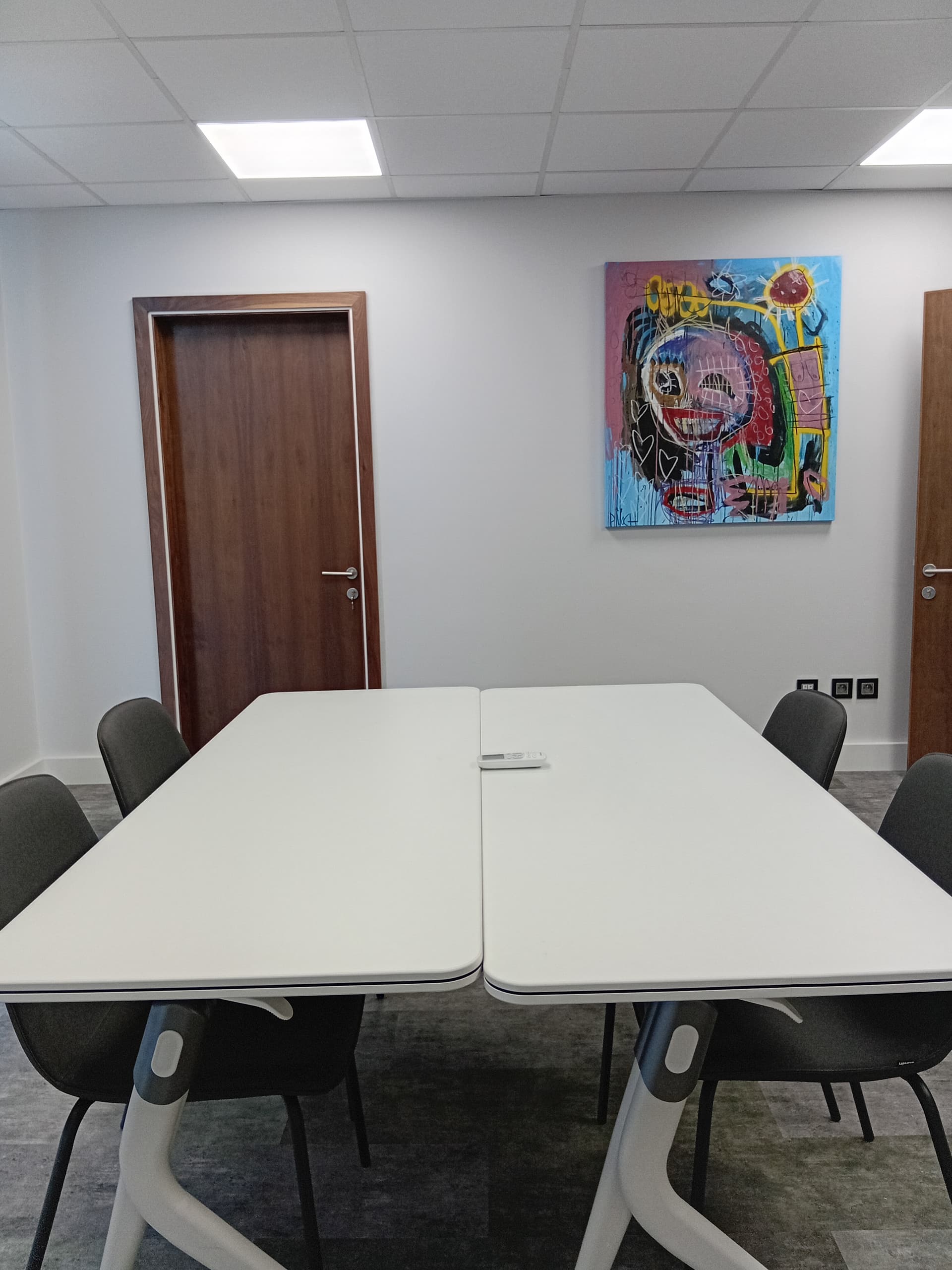 Your Office Away From Office. — photo 2
